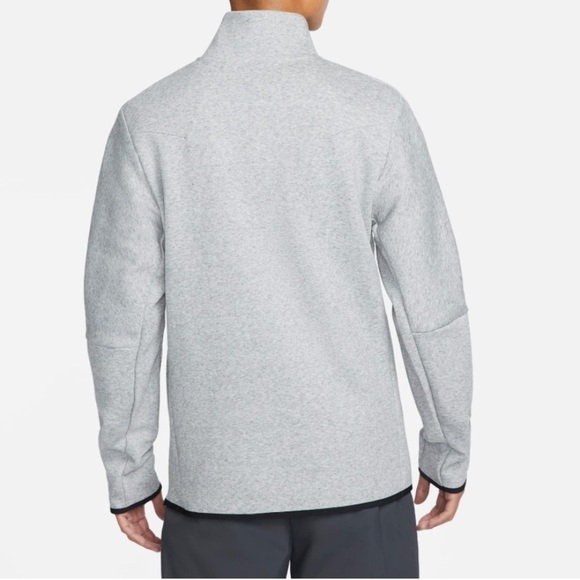 NWOT Nike Sportswear Tech Fleece 1/2 Zip Sweatshirt Gray Size Small - Picture 2 of 10